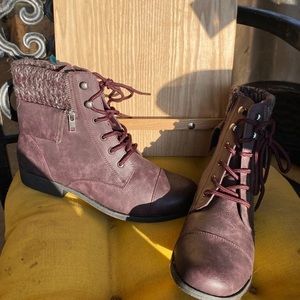 Mudd Burgundy Booties Size 10